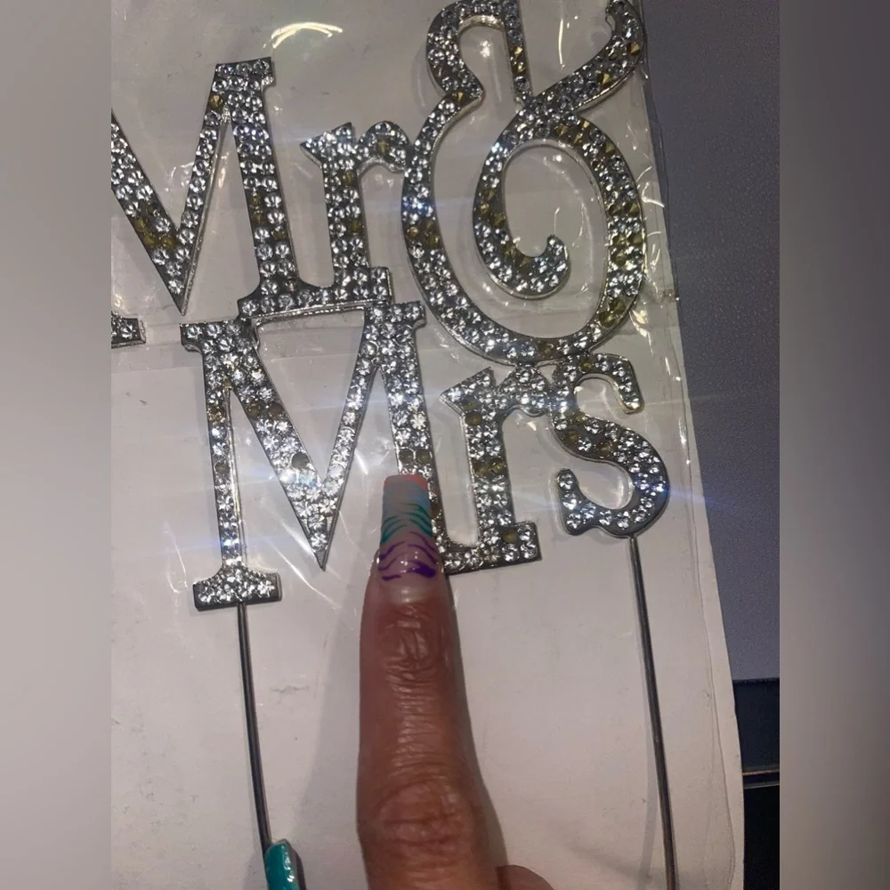 Wedding Cake Topper (Mr & Mrs)